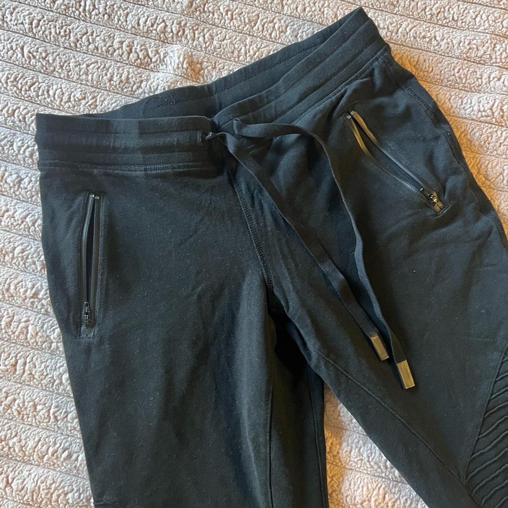 Alo sweatpants
